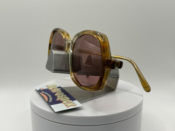 Vintage Oversize Sunglasses NOS Mauve Lens Dynasty 228 Amber Marble Frame Retro Vintage Oversize Sunglasses NOS Mauve Lens Dynasty 228 Amber  main image 2