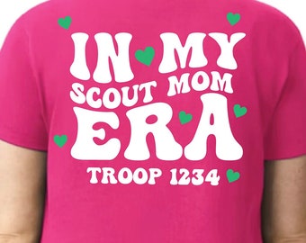 Camiseta de la era de las mamás Scouts, camiseta de la era de las mamás de las Girl Scouts con corazones, camiseta a juego de la tripulación de las mamás voluntarias de la tropa personalizada con número y nombre de tropa