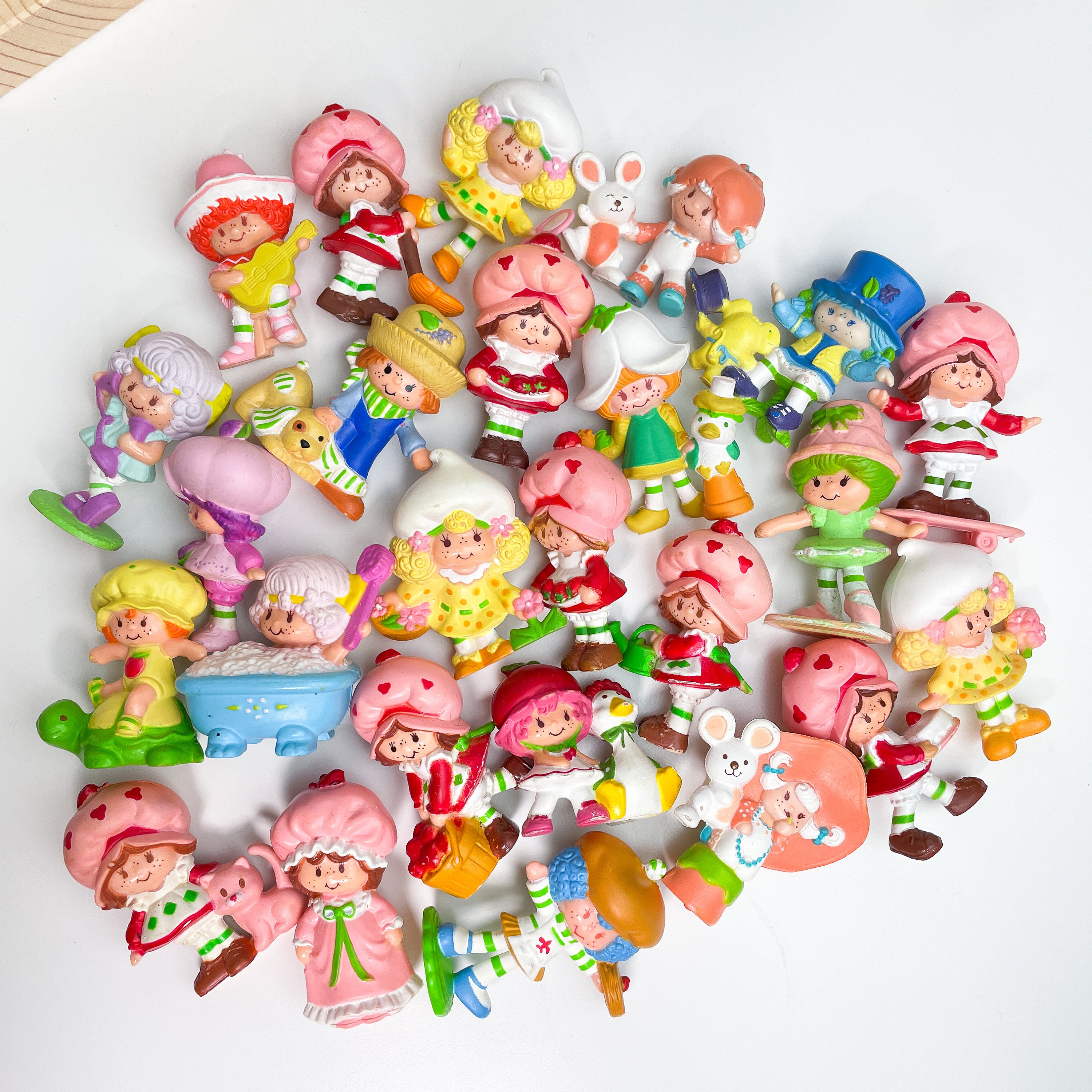 Vintage 1980s Kenner Strawberry Shortcake Minis MIniatures PVC Figures