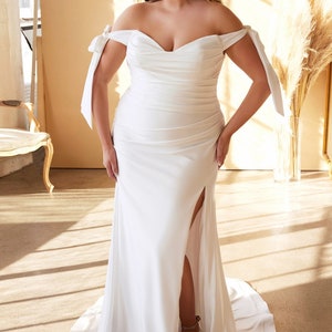 Plus size mermaid wedding dress/Long luxe Jersey bridal gown/bride/Destination wedding dresses/Vow renewal/Outdoor wedding dresses/gowns