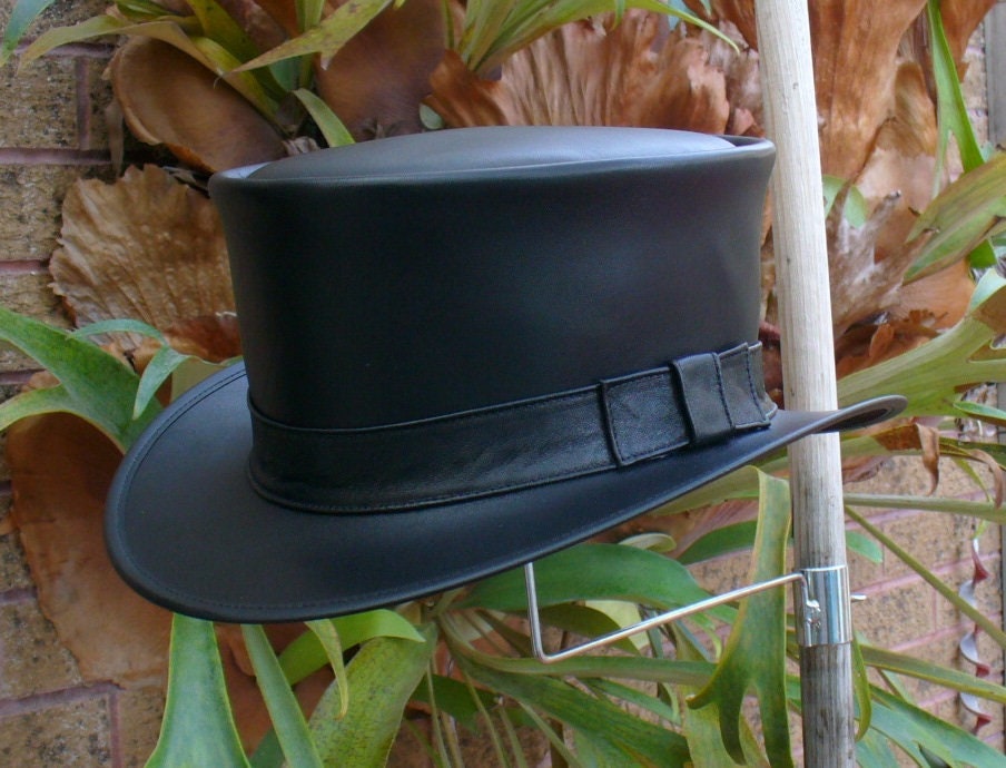 Black Leather Steampunk Retro Style Vintage Look Coachman  display picture 1