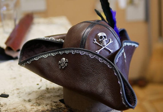 Brown leather Pirates of the Caribbean Jack Sparrow Pirate / Tricorn Mens  Hat