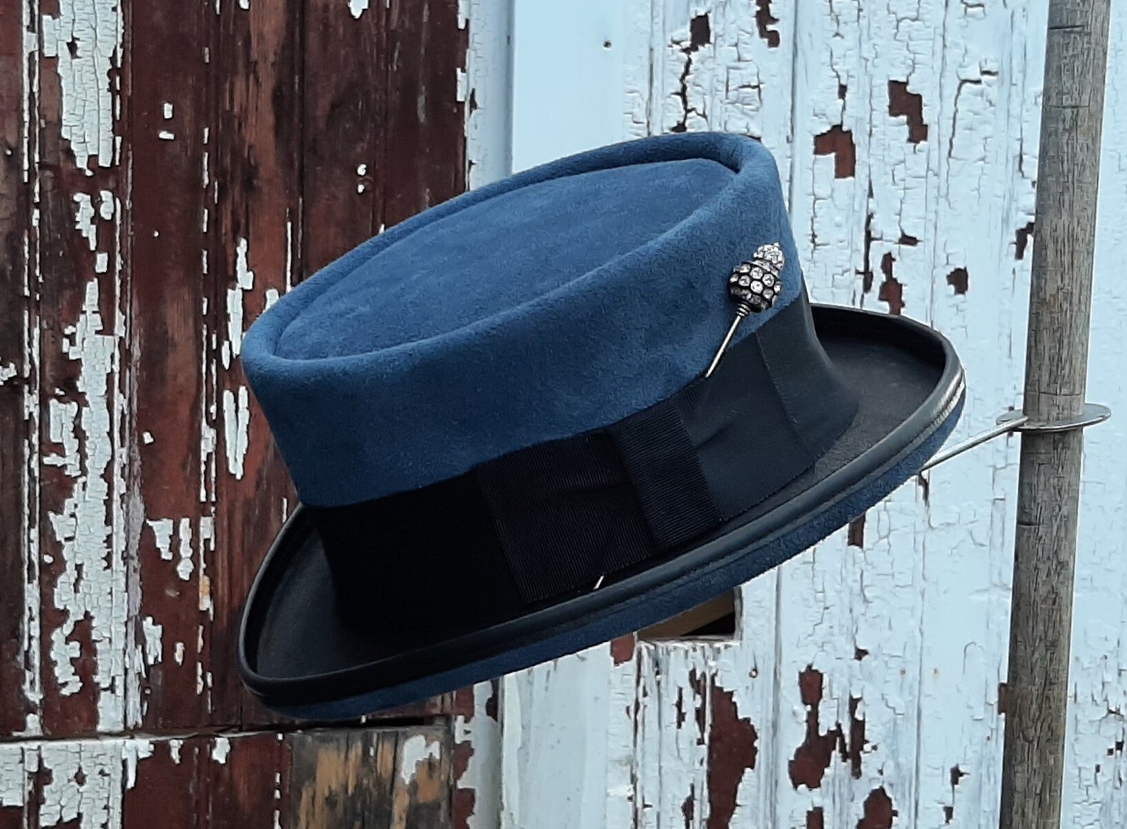 Blue Suede Leather Dr Sleep Rose - Steven King Movie Tribute Hat