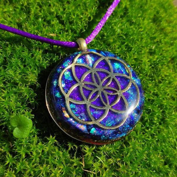 UNIQUE cOsMiC SEED of LIFE solid brass , orgone pendant, gold 24k, 7und 4mm long doubly terminated herkimer quartz crystals + copper spiral