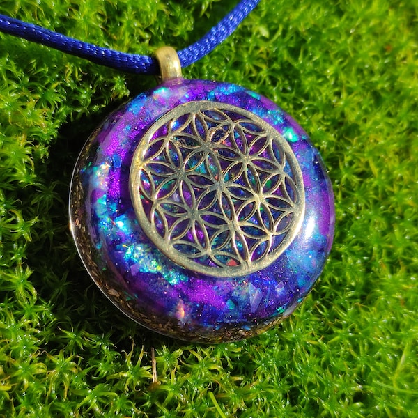 UNIQUE cOsMiC FLOWER of LIFE solid brass , orgone pendant, gold 24k, 7und 4mm long doubly terminated herkimer quartz crystals + reiki spiral