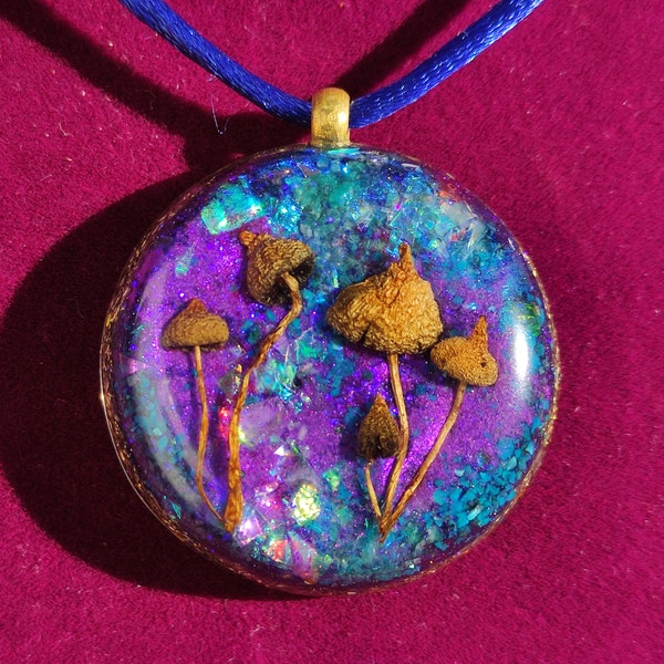 CHAMPIGNONS MAGIQUES UNIQUES sur chrysocolle, pendentif orgone, or 24 carats, cristaux de quartz herkimer doublement terminés de 7 et 5 mm + spirale reiki