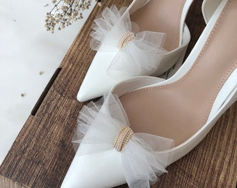 Bridal shoe clips tulle bows with pearl brooches gold silver ivory delicate romantic wedding