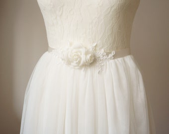 Bridal belt floral lace ivory elegant wedding dress belt with small roses "Bella rosa"