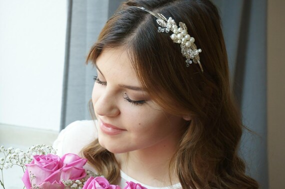 Elegant Silver Pearl Headband Pearl Hair Tiara, White Pearl Silver Wedding Headband  main image 4