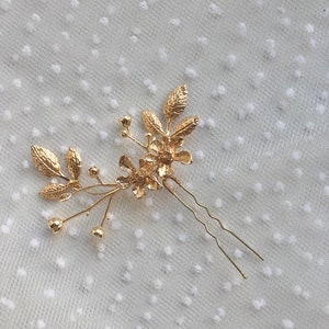 Braut Haarnadel Blumen goldfarben schlicht minimalistisch edel Haarschmuck Hochzeit Kopfschmuck Bild 2