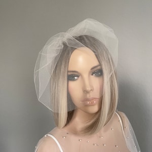 Bridal veil tulle simple hair accessory ivory wedding headpiece minimalist registry office wedding