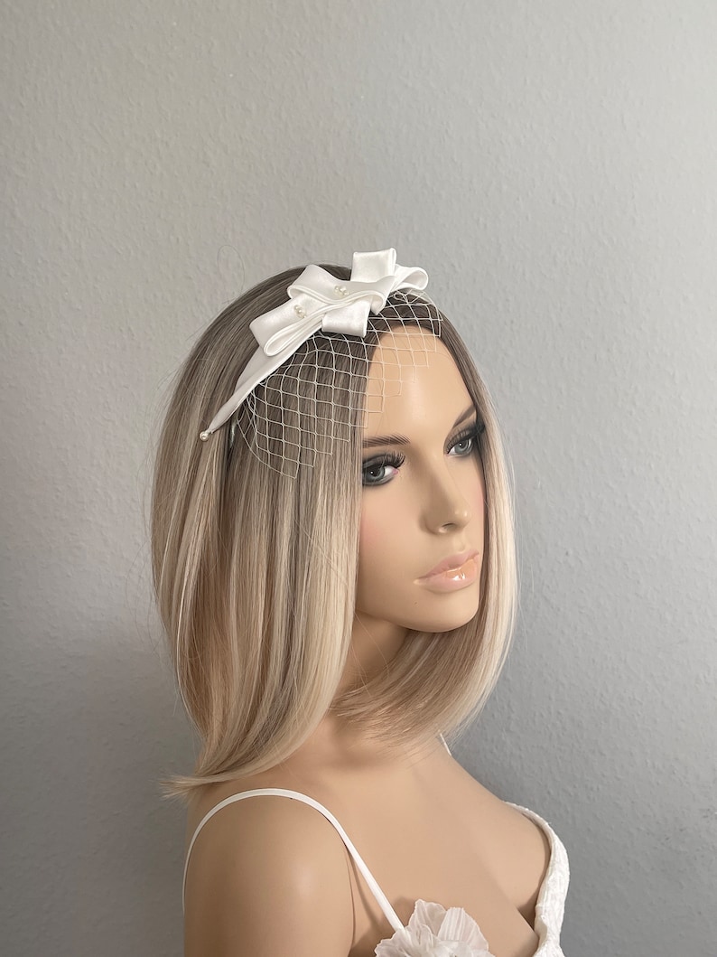 Voile de mariée court nœuds de satin de mariée perles origami ivoire mariage fascinator accessoires pour cheveux casque minimaliste image 1