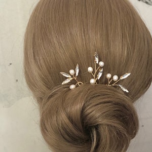 Épingle à cheveux de mariée, perles d'eau douce couleur or, strass, accessoires pour cheveux simples, minimalistes et élégants, couvre-chef de mariage image 1