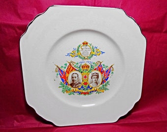 King George V, Wedgwood Plate, 1935 Silver Jubilee, Queen Mary, Art Deco Shape, Made in England, Commemorative Plate, British Royal Family