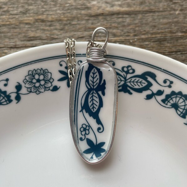 Vintage Corelle Broken Dishes Necklace - made from an Old Time Blue Blue Onion plate,  china necklace, broken china pendant