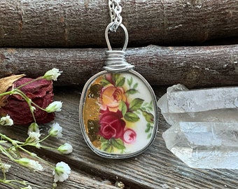 Broken Dishes Necklace - Old Country Roses broken china necklace