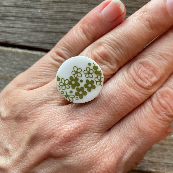 Corelle ring - statement ring made from a broken plate. Broken China eco friendly jewelry.  Crazy Daisy rings. Ring made from Corelle.