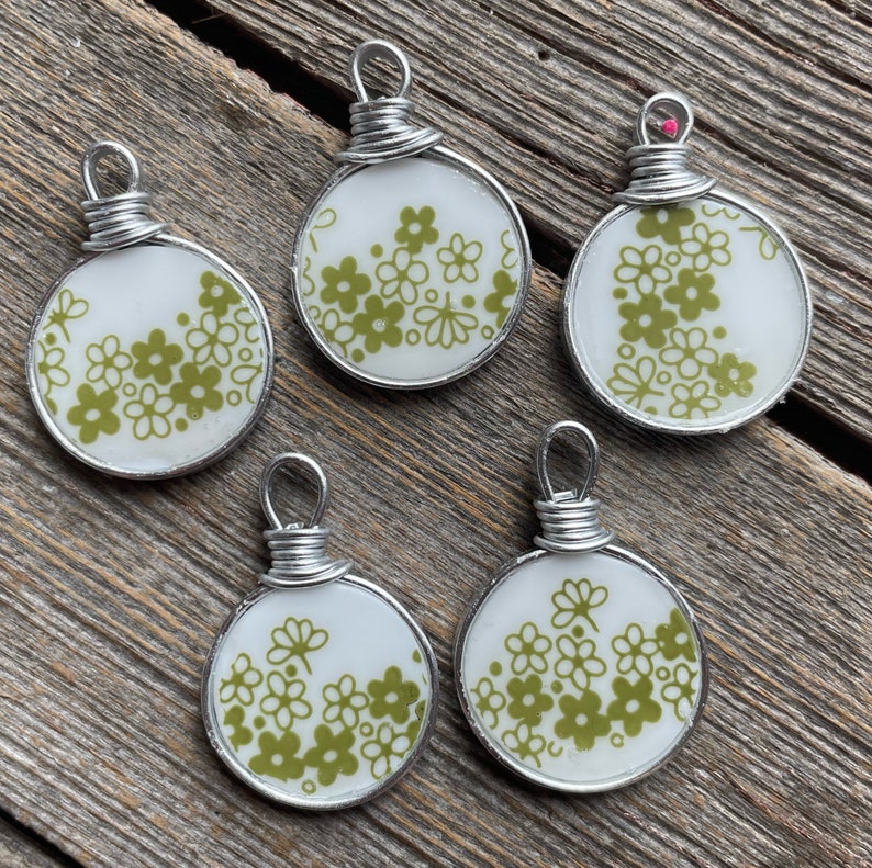 Corelle Broken Dishes Necklace made from broken Corelle Crazy Daisy plate, Spring Blossom, china necklace, broken china pendant image 5