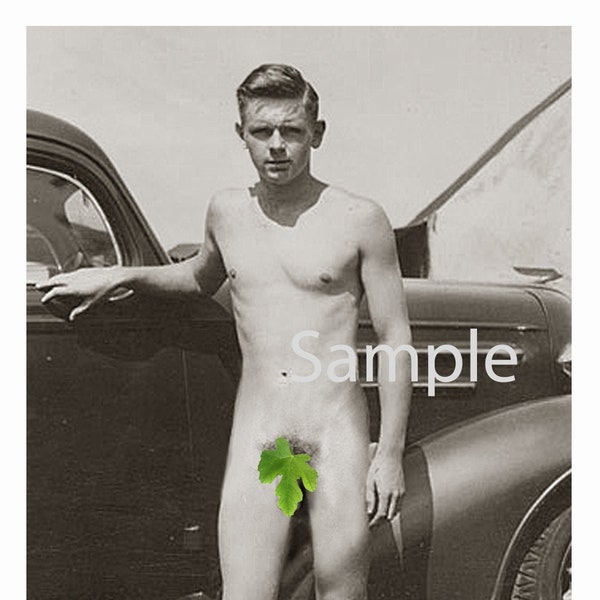 Vintage 1940's Photo Reprint Nude Man Stands & Shows His Amazing Body by Family Car Gay Interest 142