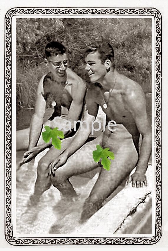 570px x 853px - Vintage 1950s Photo Reprint Nude College Men the Nerd & the - Etsy UK