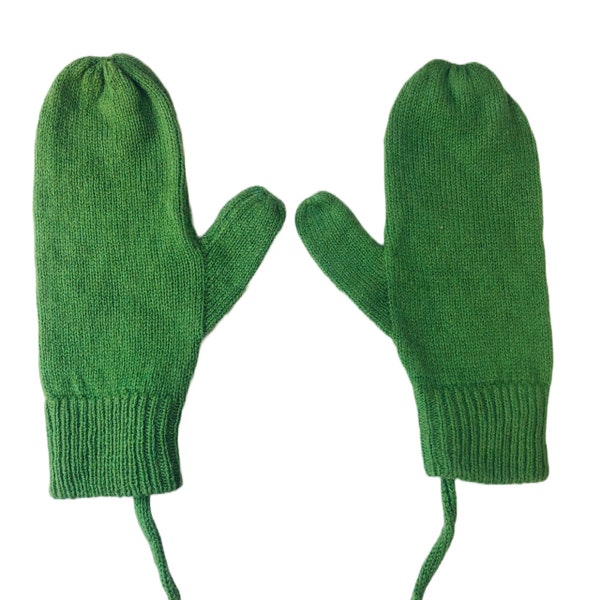 Mitaines vertes sur une ficelle pour dames / Gants en tricot fin en laine d’agneau pour l’hiver / Mains confortables par Karen Knits Shop