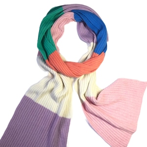 Écharpe en laine colourblock / Chauffe-cou léger en laine d’agneau tricotée côtelée / Taille adulte pour femmes ou hommes / Écharpe faite à la main par Karen Knits Shop