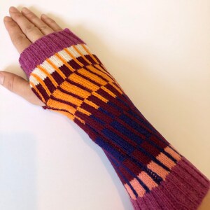 Wrist Warmers / Ladies Fingerless Gloves / Winter Mittens / Adult Size Handmade Knitted Lambswool Cosy Accessories