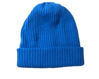 Chapeau bleu pour hommes ou femmes / Bonnet d’hiver en laine d’agneau tricoté unisexe extra chaud et confortable par Karen Knits Shop