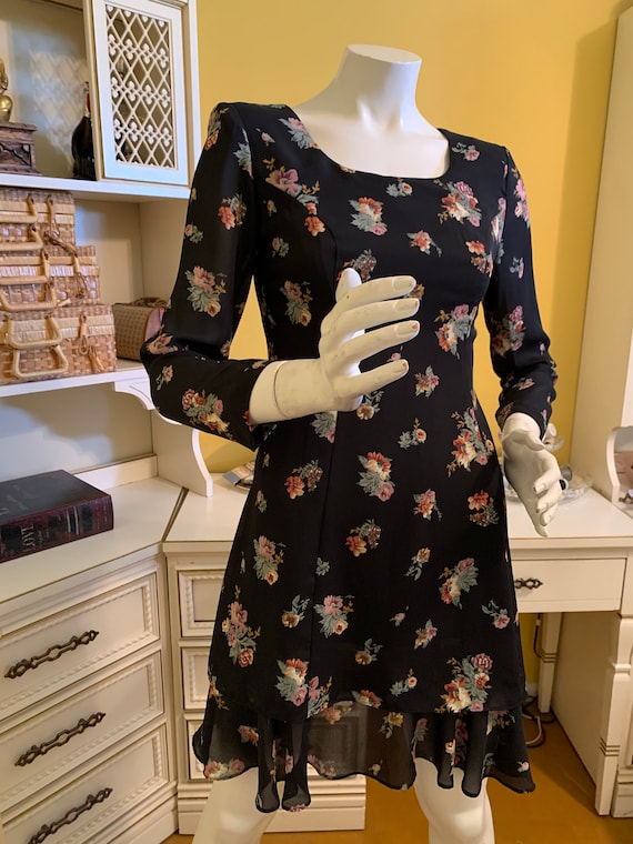 Vintage Petite Sophisticate floral dress