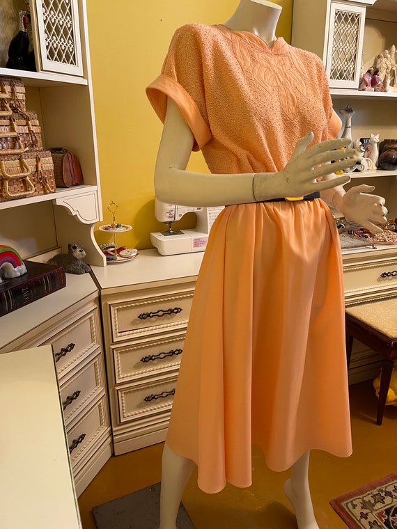 Vintage peach Leslie Fay dress