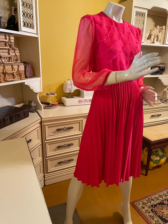 Vintage pink Jenny accordion pleat dress Gem