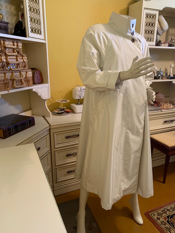 90s Laura Winston Raincoat - Etsy