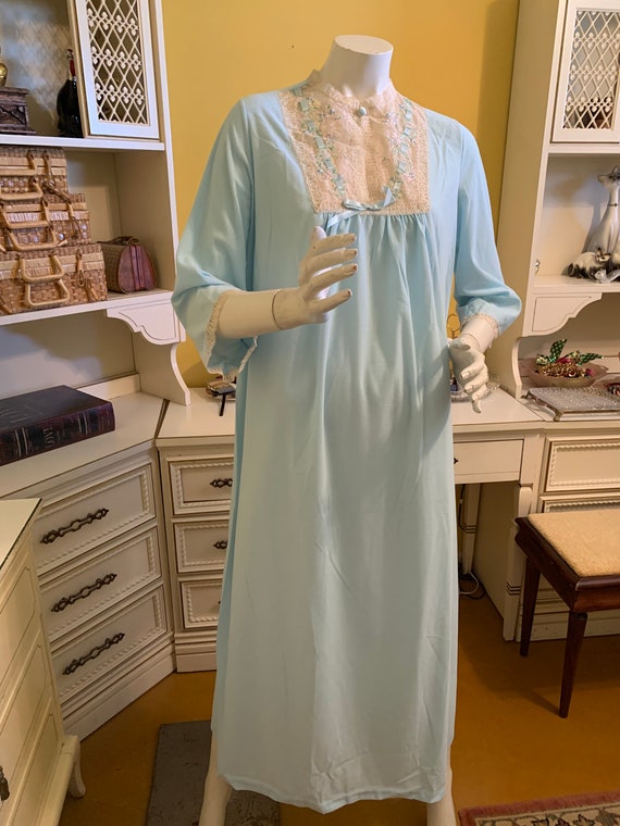 Vintage Sears nightgown - image 2