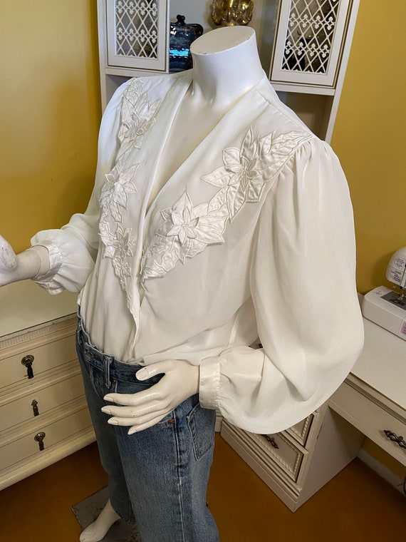 Vintage Laura & Jayne ivory blouse