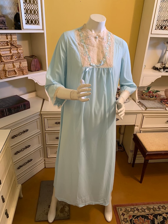 Vintage Sears nightgown - image 3