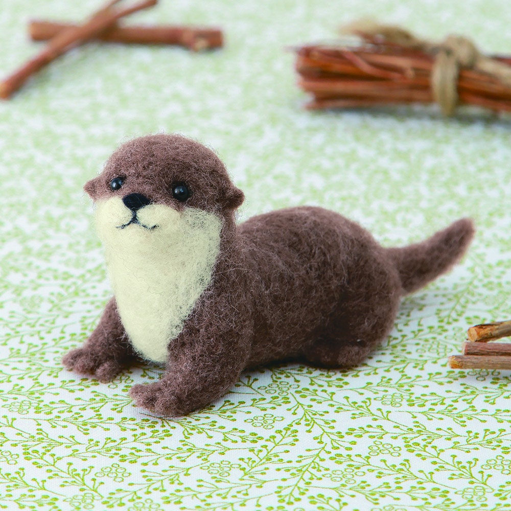 Otters in a Hoop Needle Felt Kit – Brainstorm Art Supply