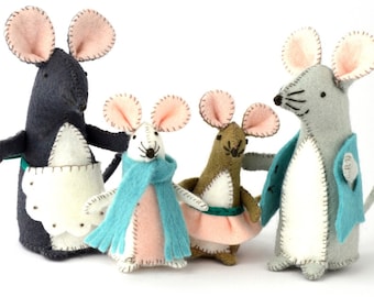 Corinne Lapierre Sewing Kit - Mouse Family