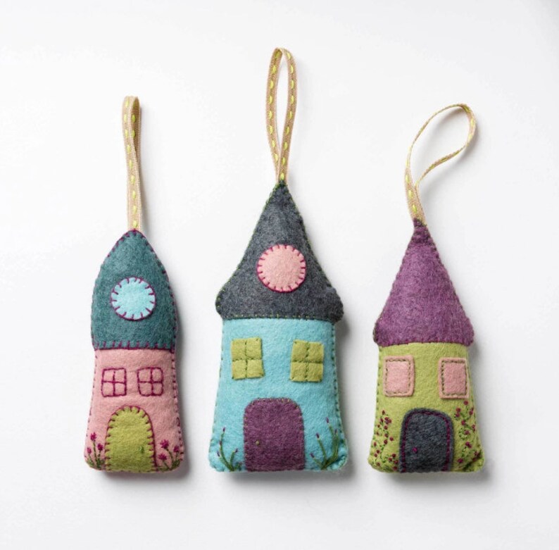 Corinne Lapierre Sewing Kit Lavender Houses image 2