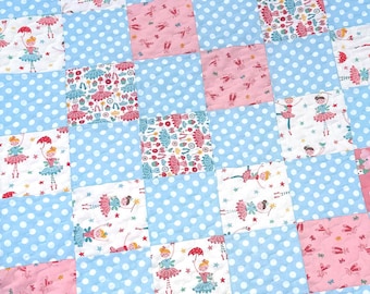Trapunta per bambini/bambini piccoli a tema ballerina, tutù, ballerine danzanti, rosa, acquamarina, blu, verde acqua, pois