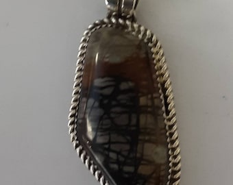 Picasso Japer Pendant