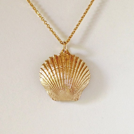 14k Scallop Shell Pendant Best Quality Free Gift Box