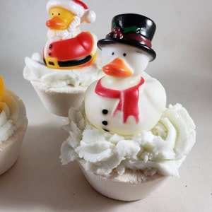 Christmas Bath Bomb Gifts, Holiday Bath Bomb Gift with Bath Toy, Kids Bath Bomb with Toy, Bath Bombs for Kids