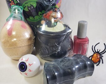 Halloween Bath Gift Set: Toy Surprise, Natural Ingredients, Kids' Spa, Made in USA