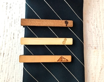 Wooden Accessories Company Wooden Tie Clips with Laser Engraved St Vincent and The Grenadines Design Cherry Wood Tie Bar Engraved in The USA