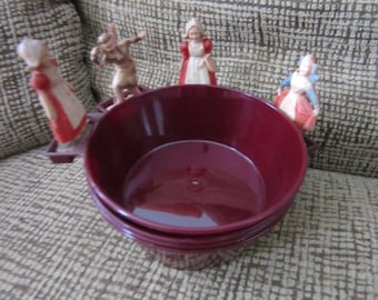 Set of 4 Vintage Tastee Freez collectible dishes with Pilgrim and Indian Dutch German Dollls