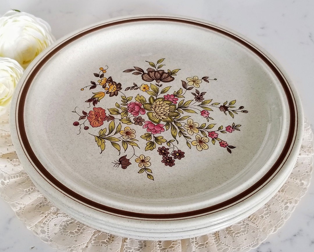 Set of 4 Royal Doulton Lambethware Gaiety Dinner Plates, Stoneware Made