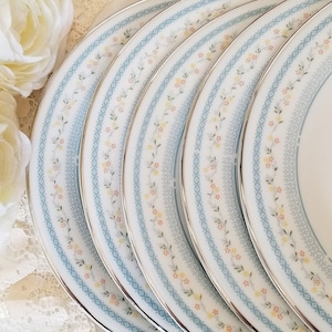 Set of 5 Royal Doulton Floral Garland Cake/Bread & Butter Plates, Bone China Made in England, vintage dinnerware, china replacement