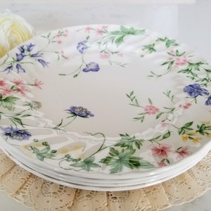 Set of 4 Vintage Crown Clarence Dinner Plates, Made in England by Churchill for the Cooperative Wholesale Society, Vintage Dinnerware