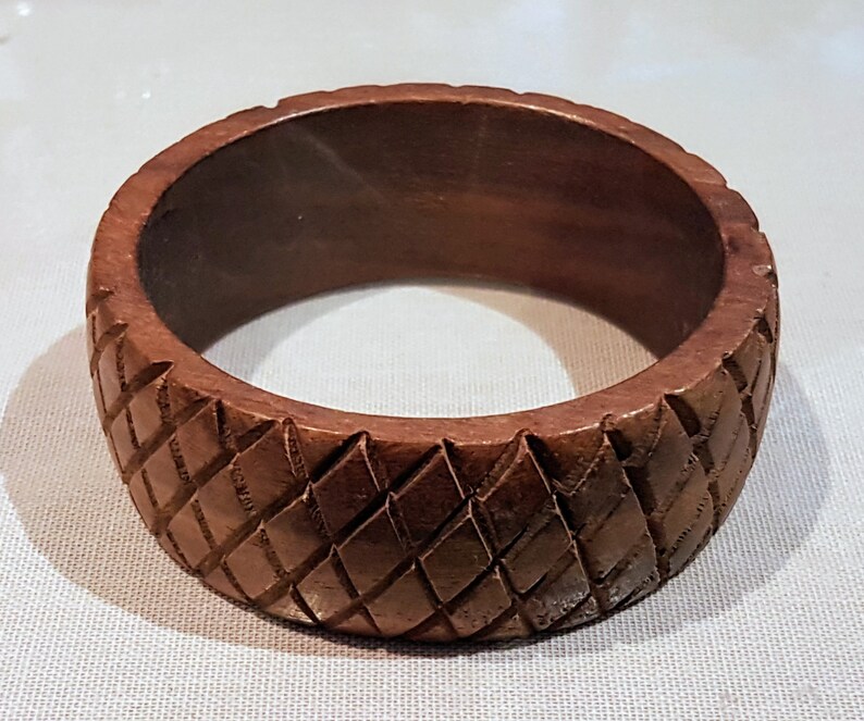 diamond shape cuts Criss-Cross pattern Bangle bracelet Vintage Brown Wooden Bracelet Boho Chic vintage jewelry vintage accessories