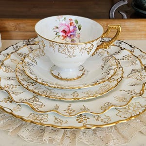 Vintage Royal Crown Derby Vine (Posie Center) 5 Pieces Place Setting, Fine Bone China Made in England, vintage dinnerware/tea party